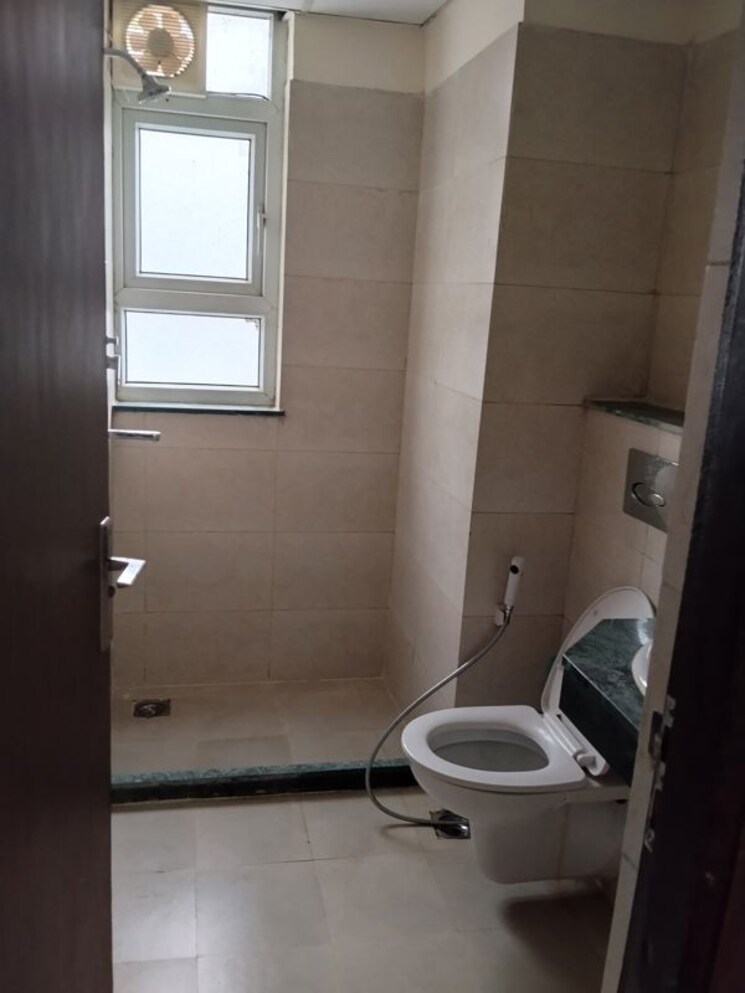 Bathroom, bptp-spacio 2 Bedroom 1000 Sq.Ft. Apartment In Sector 37d Gurgaon 9788093