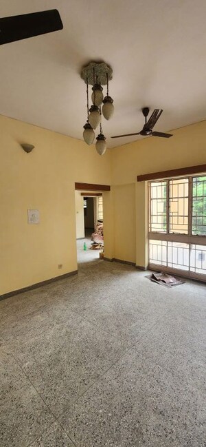 Room in 2 BHK Apartment at Vasant Kunj – for Rent