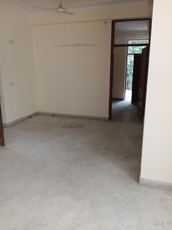 3 BHK + Pooja Room 2500 Sq.Ft. Apartment in RWA Apartments Sector 26