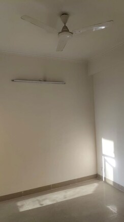2 BHK Apartment For Sale in Gaur City 2 - 14th Avenue