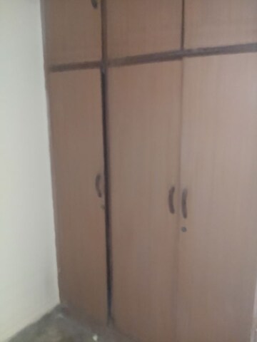 Furnished Amenities in 3 BHK Apartment at RWA Apartments Sector 26, Sector 26 – for Rent