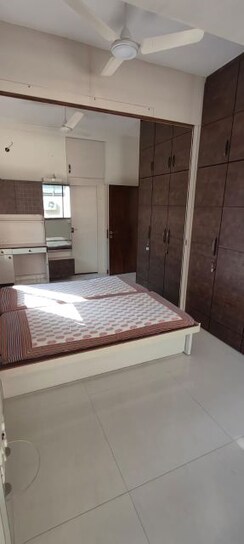 2 BHK + Pooja Room Apartment For Rent in Gokul Apartment Marine