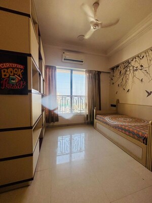 Bedroom in 3 BHK Apartment at Hiranandani Fortune City, New Panvel – for Rent