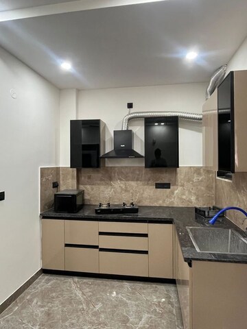 Kitchen in 1 RK Builder Floor at Ansal Sushant Apartments, Sushant Lok I – for Rent