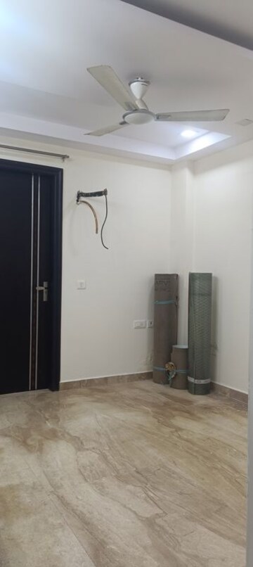 Bathroom in 3 BHK Builder Floor at Shreshtha Vihar – for Sale