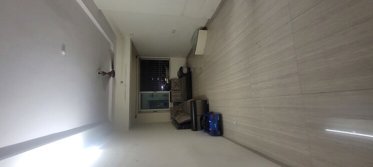  Parking, pride-presidency-luxuria 1 Bedroom 650 Sq.Ft. Apartment In Ghodbunder Road Thane 9788184