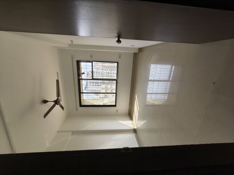 Room, lake-pleasant 2 Bedroom 750 Sq.Ft. Apartment In Powai Mumbai 9788206