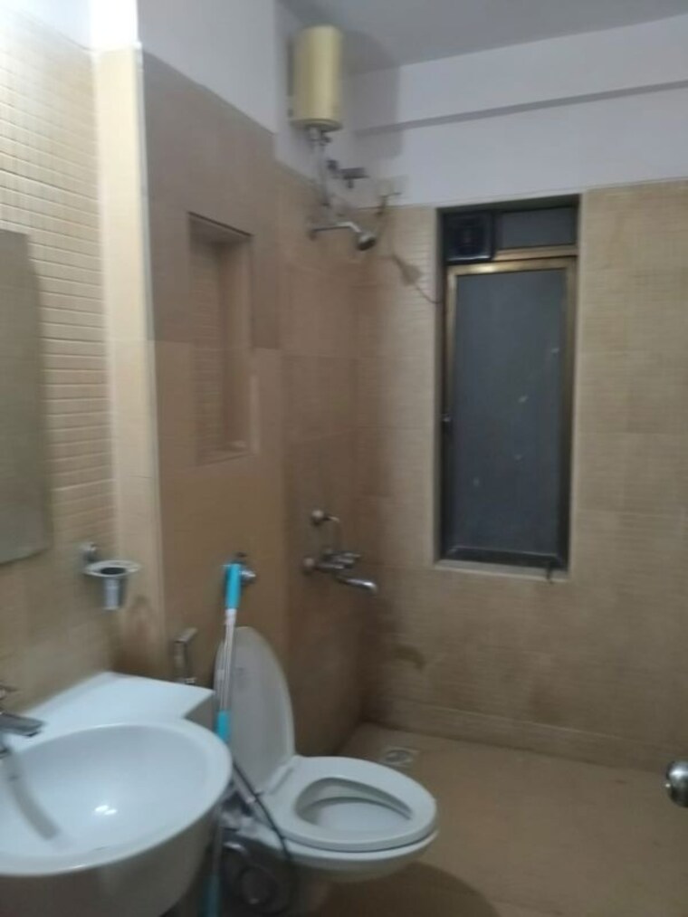 Bathroom, lodha-iris 2 Bedroom 750 Sq.Ft. Apartment In Majiwada Thane 9788227