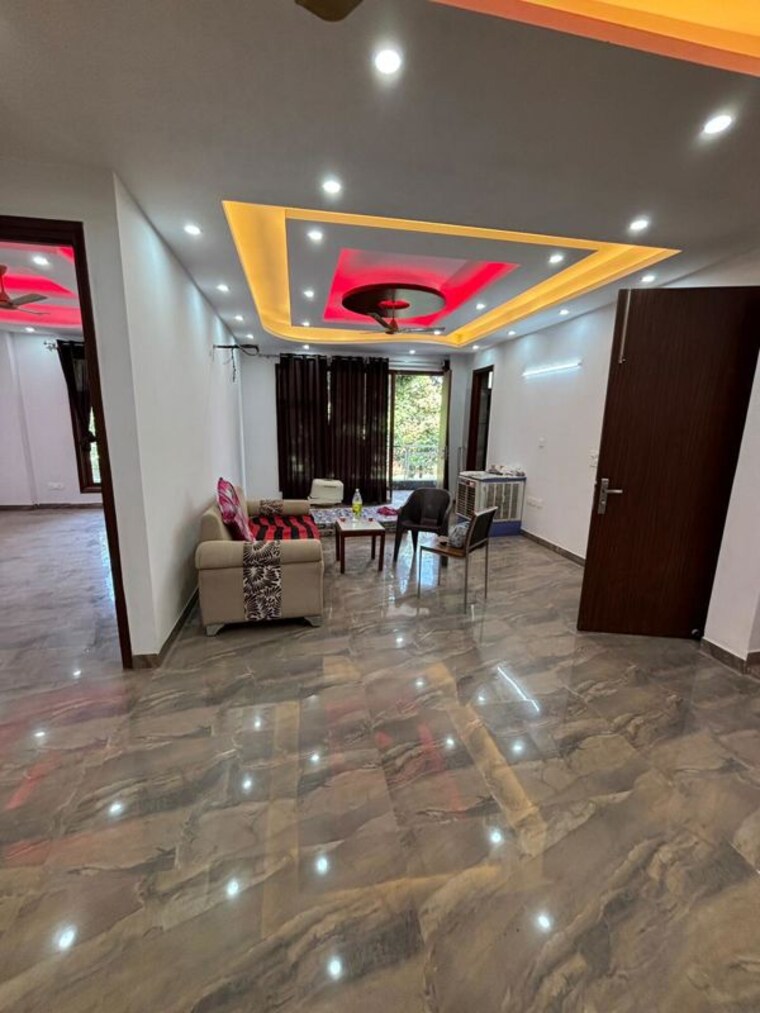  Parking, ardee-city 3.5 Bedroom 1800 Sq.Ft. Builder Floor In Sector 52 Gurgaon 9788245