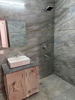 3.5 BHK + Pooja Room,Study Room Builder Floor For Rent in Ardee City