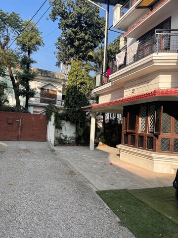 6 BHK Independent House – Exterior View View at Dalanwala - for Rent