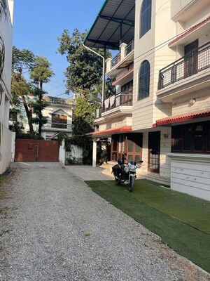 6 BHK Independent House – Exterior View View at Dalanwala - for Rent