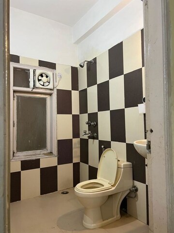 Bathroom in 2 BHK Builder Floor at Ansal Royale Casa, Sector 55 – for Rent