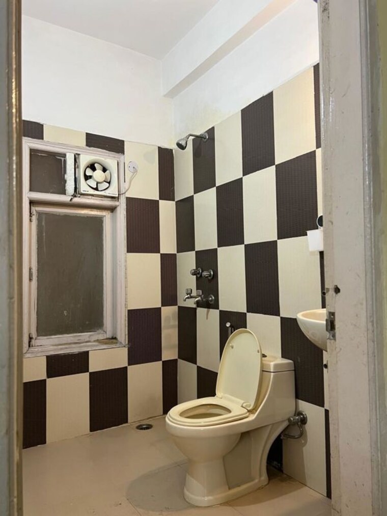 Bathroom, ansal-royale-casa 2 Bedroom 1200 Sq.Ft. Builder Floor In Sector 55 Gurgaon 9788275