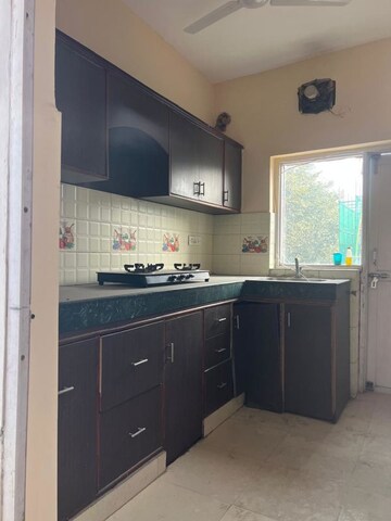 Kitchen in 2 BHK Builder Floor at Ansal Royale Casa, Sector 55 – for Rent