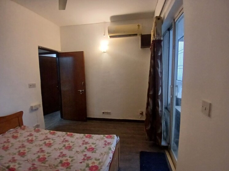 Bedroom, dlf-regency-park-i 2 Bedroom 1108 Sq.Ft. Apartment In Dlf Phase iv Gurgaon 9788278