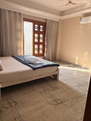 Bedroom in 3 BHK Builder Floor at Sushant Lok 2, Sector 57 – for Rent