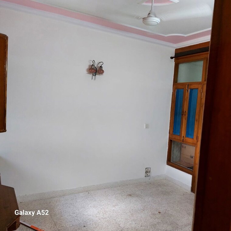 Room, sector 18 dwarka 3 Bedroom 1400 Sq.Ft. Apartment In Sector 18 Dwarka Delhi 9788290