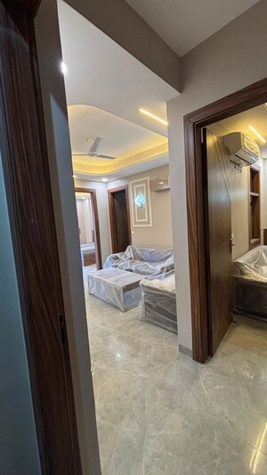 Building Lobby in 3 BHK Builder Floor at Ansal Sushant Apartments, Sushant Lok I – for Rent