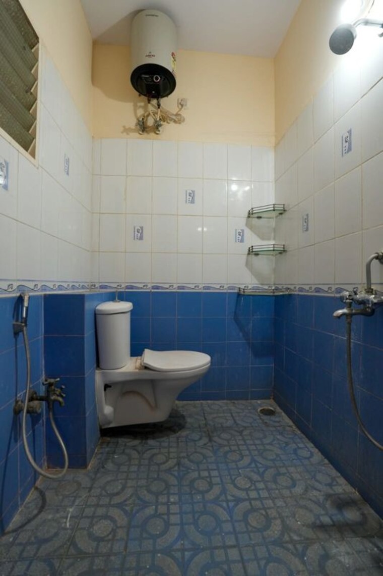 Bathroom, sai-sowparnika 2 Bedroom 1100 Sq.Ft. Apartment In Whitefield Bangalore 9788283