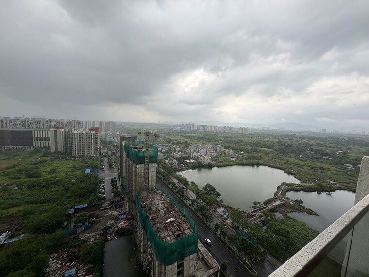 Swimming Pool, lodha-palava-serenity-a 4 Bedroom 2500 Sq.Ft. Penthouse In Dombivli East Thane 9788306