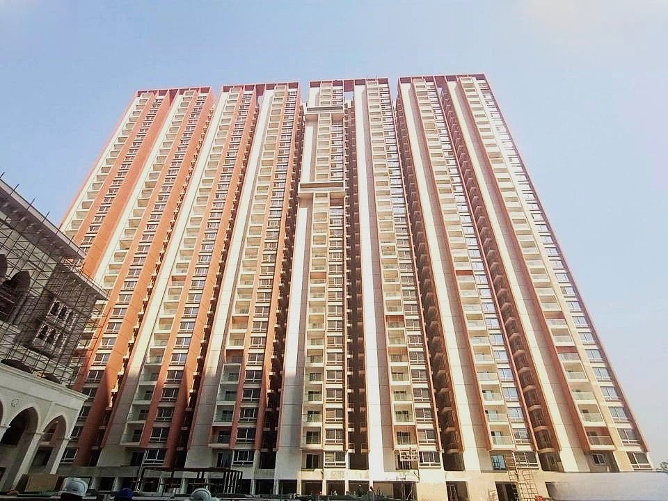 2.5 BHK + Study Room 1110 Sq.Ft. Apartment in Urbanrise On Cloud 33