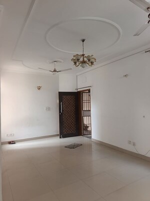 Room in 3 BHK Apartment at Sector 22 Dwarka – for Rent