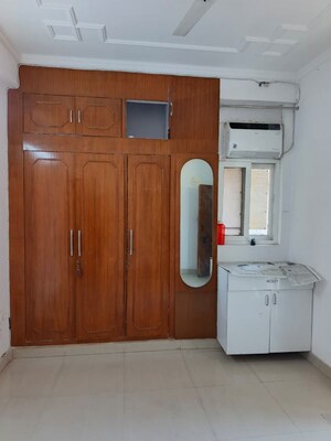Room in 3 BHK Apartment at Sector 22 Dwarka – for Rent