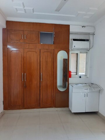 Room in 3 BHK Apartment at Sector 22 Dwarka – for Rent