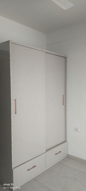 Room in 3 BHK Builder Floor at Smart World Orchard, Sector 61 – for Rent