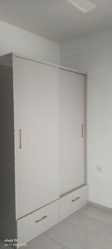 Room in 3 BHK Builder Floor at Smart World Orchard, Sector 61 – for Rent