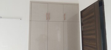 Furnished Amenities in 3 BHK Builder Floor at Smart World Orchard, Sector 61 – for Rent