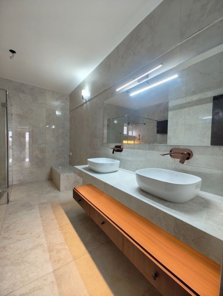 Bedroom, laurels-chaitaniya 4 Bedroom 5000 Sq.Ft. Apartment In Alwarpet Chennai 9788316