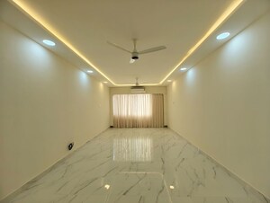 Building Lobby in 4 BHK Apartment at Laurels Chaitaniya, Alwarpet – for Rent