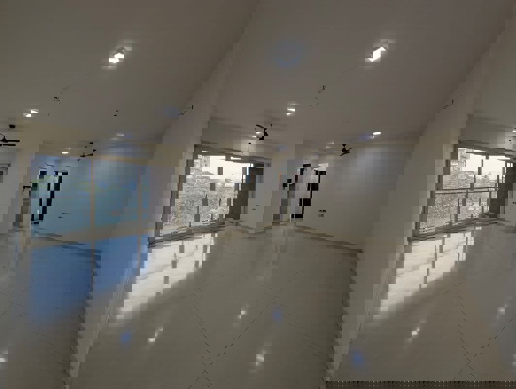 3 BHK 1690 Sq.Ft. Apartment in RNA Continental