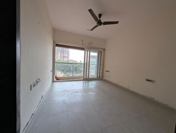Bedroom in 3 BHK Apartment at RNA Continental, Chembur – for Rent