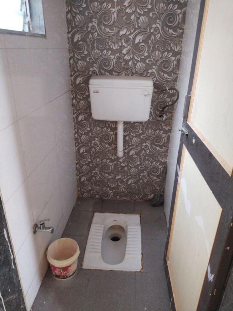 Bathroom, shailesh-sai-ashish 1 RK 430 Sq.Ft. Apartment In Karanjade Navi Mumbai 9788342
