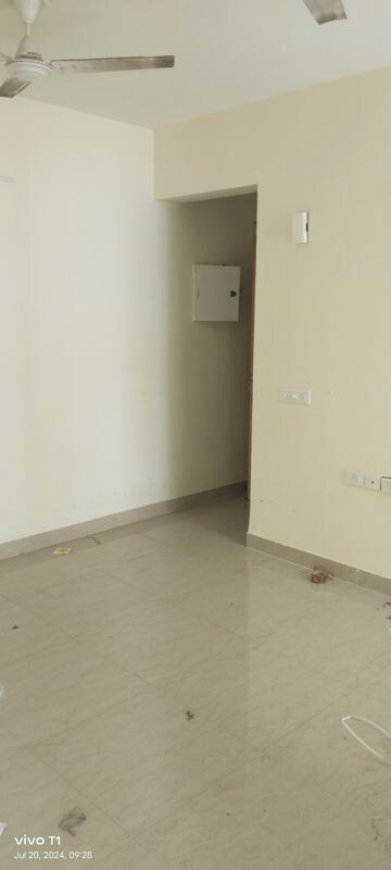 Room in 3 BHK Builder Floor at Adani Samsara, Sector 60 – for Rent
