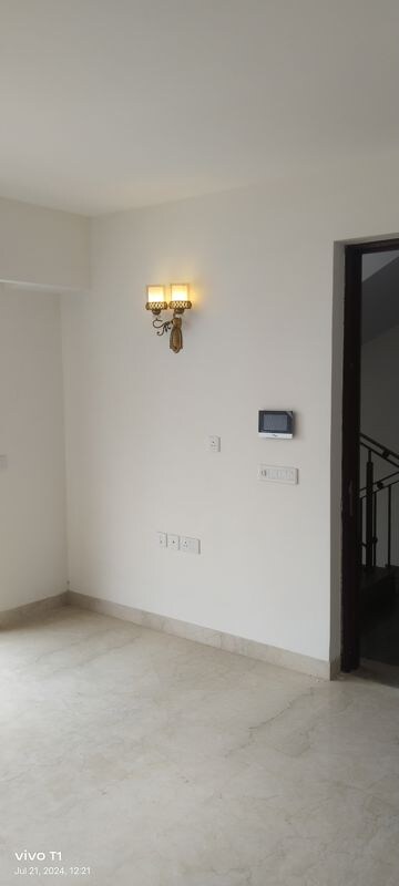3 BHK Builder Floor For Rent in Adani Samsara, Sector 60