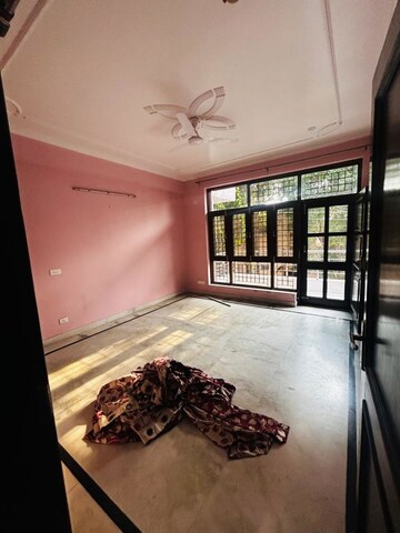 Bedroom in 2 BHK Builder Floor at Shivalik Colony – for Rent