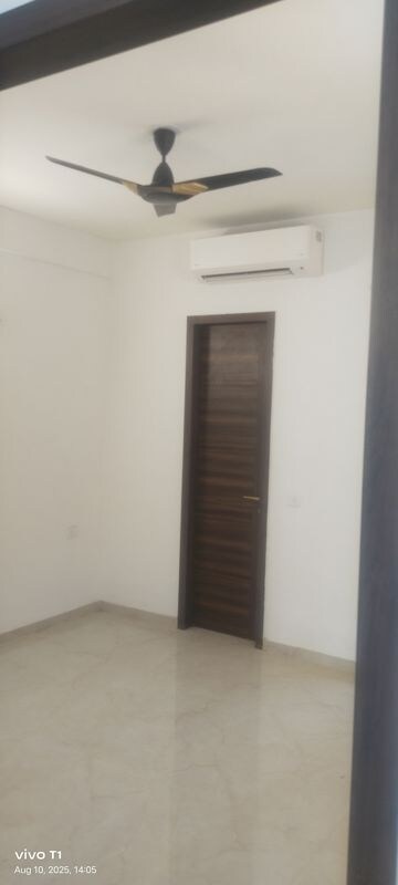 3 BHK Builder Floor For Rent in Smart World Orchard, Sector 61