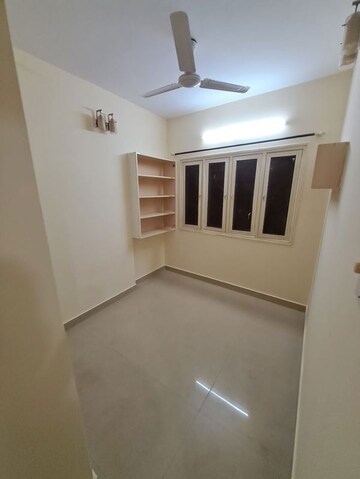 Room in 3 BHK Independent House at Ombr Layout – for Rent