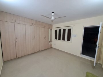 Room in 3 BHK Independent House at Ombr Layout – for Rent