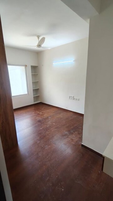 Room in 2 BHK Apartment at Supertech Micasa, Kannur – for Rent