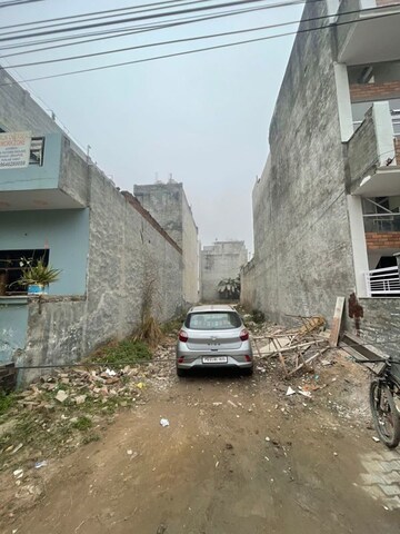  Plot For Sale in Vip Road