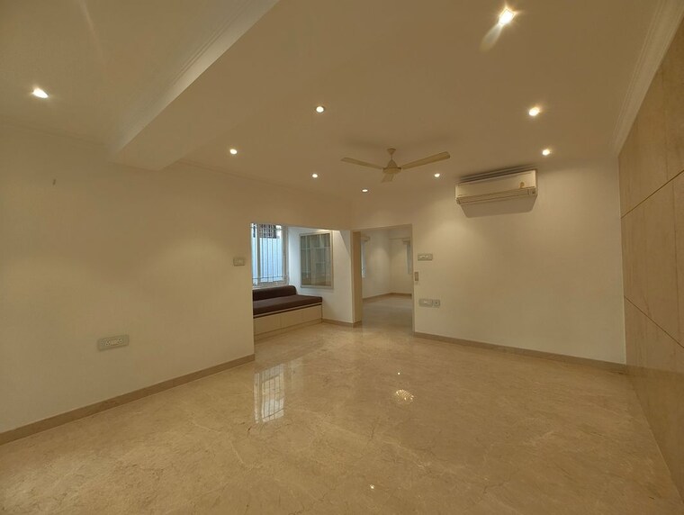 Room, besant nagar  3400 Sq.Ft. Independent House In Besant Nagar Chennai 9788393