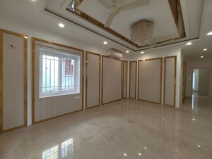 Room in  Independent House at Besant Nagar – for Sale