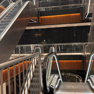  Shop – Exterior View View at Westway Central 50, Sector 75 - for Rent