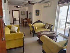 3 BHK + Servant Room,Extra Room Apartment For Rent in Dasnac Burj