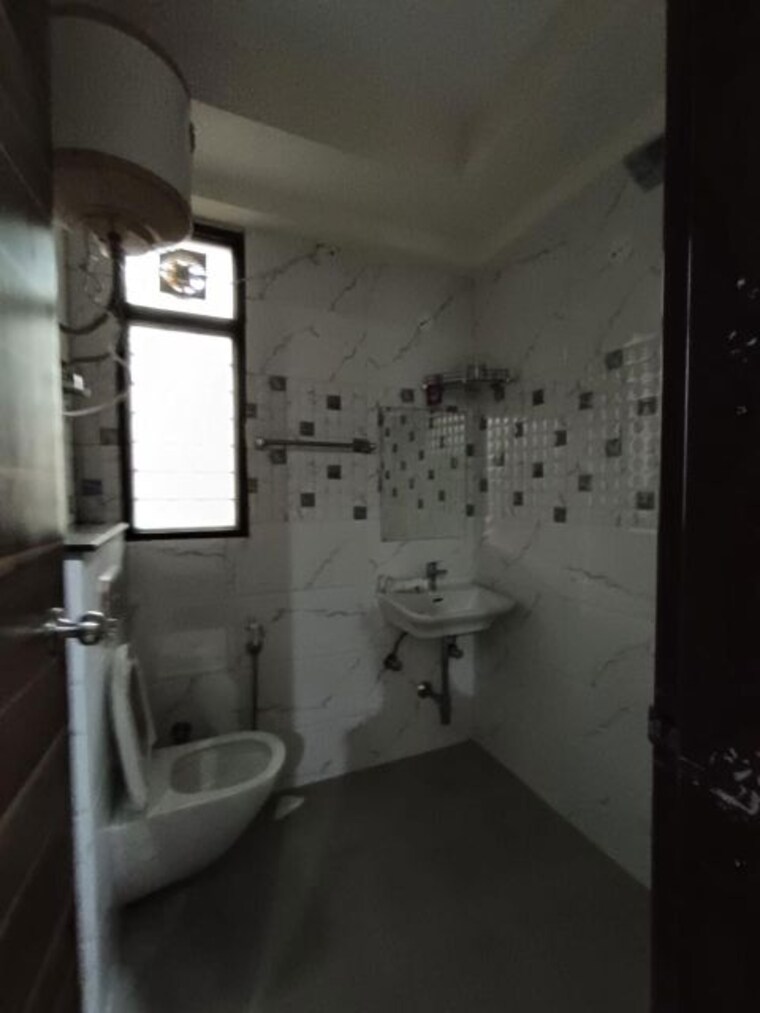 Bathroom, surya-cghs 3 Bedroom 1540 Sq.Ft. Builder Floor In Sector 43 Gurgaon 9788436